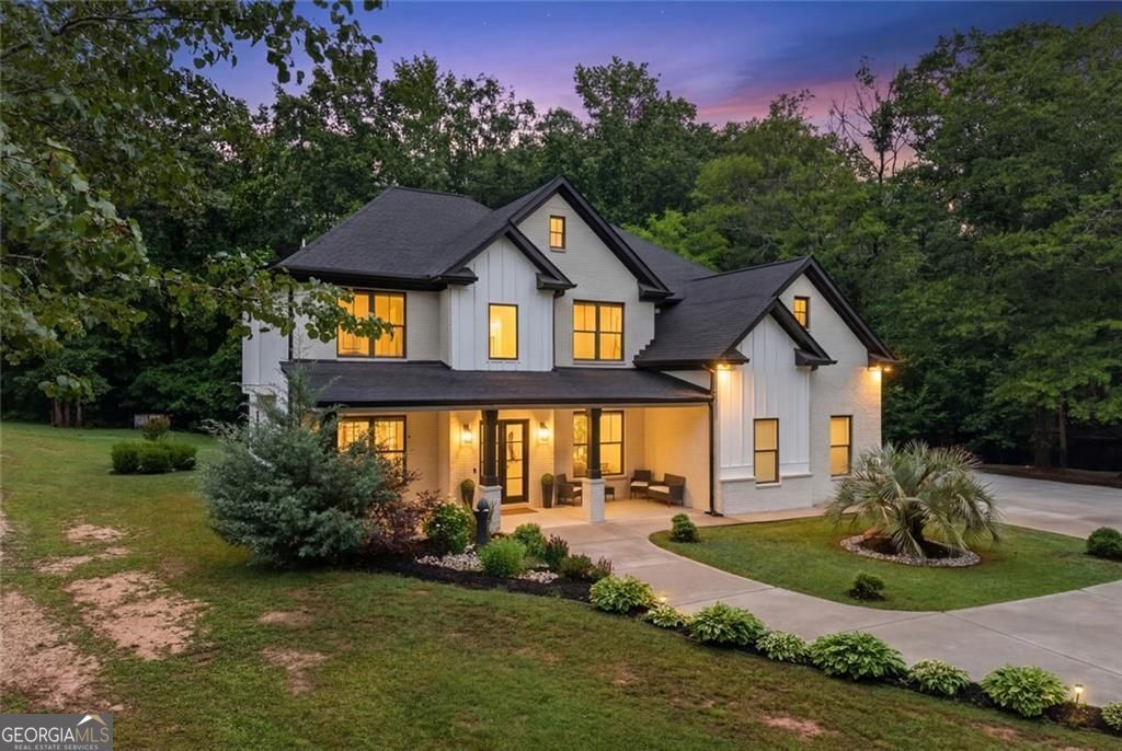 Residential in Hoschton