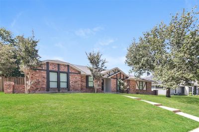 1409 Thunderbrook Drive, House other with 4 bedrooms, 3 bathrooms and null parking in Desoto TX | Image 2