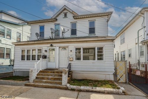457 N 7th St, Newark, NJ, 07107-3743 | Card Image