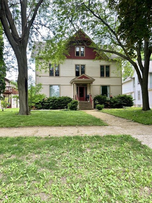 525 Dunbar Avenue, Waukesha, WI, 53186 | Card Image