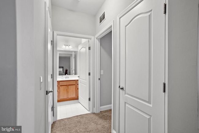 UNIT-201 - 9204 Charleston Dr, Condo with 2 bedrooms, 2 bathrooms and null parking in Manassas VA | Image 9