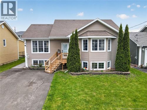 9 Monique St, Moncton, NB, E1G0R3 | Card Image