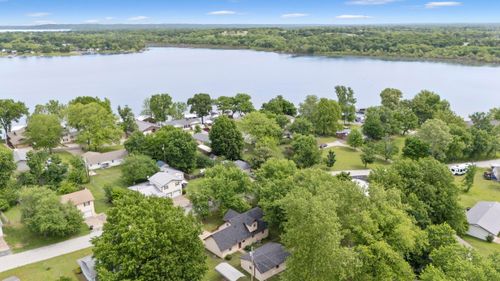1020 Ahnawake Street, Grove, OK, 74344 | Card Image