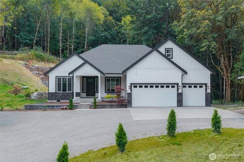 5070 Se Mullenix Rd, Port Orchard, WA, 98367 | Card Image