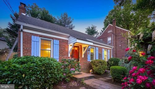 905 Erie Ave, TAKOMA PARK, MD, 20912-6862 | Card Image