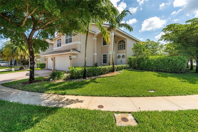 4783 Sw 176th Ter, House other with 5 bedrooms, 3 bathrooms and null parking in Miramar FL | Image 3