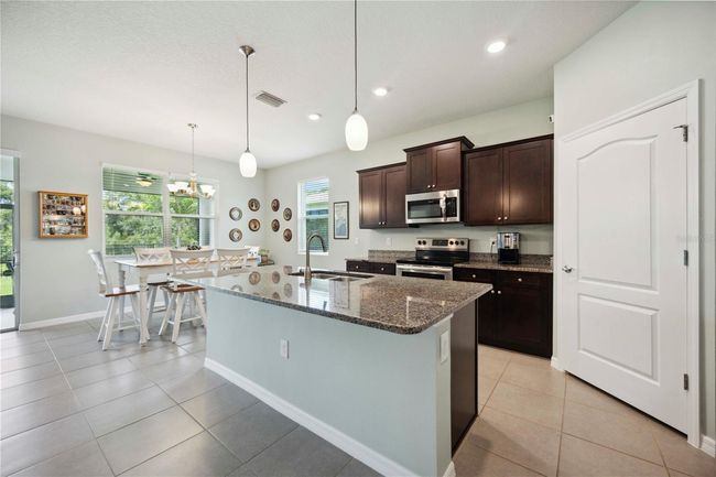 13804 Woodbridge Ter, House other with 3 bedrooms, 2 bathrooms and null parking in LAKEWOOD RANCH FL | Image 10