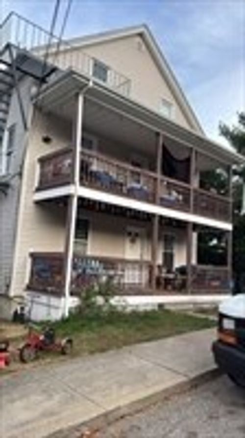 6 Rayner St, Blackstone, MA, 01504-1884 | Card Image