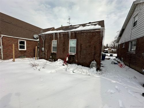 9459 Lakepointe St, Detroit, MI, 48224-2808 | Card Image