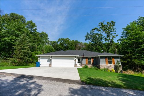 19 Ironside Ln, Bella Vista, AR, 72715-4311 | Card Image