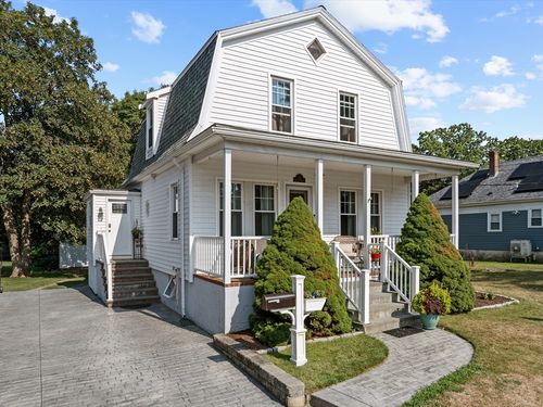 11 Saucier St, Acushnet, MA, 02743-2711 | Card Image