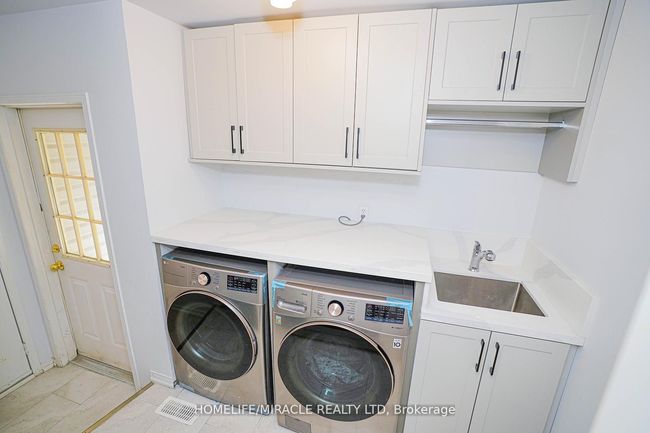 23 Hollowgrove Blvd, House other with 6 bedrooms, 5 bathrooms and 4 parking in Brampton ON | Image 40
