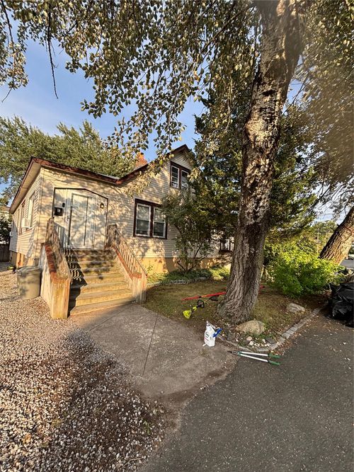 5 4th St, Bayville, NY, 11709-2410 | Card Image