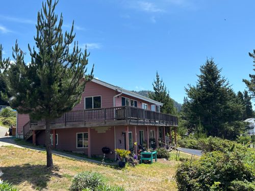 94 Sea Crest Rd, Whitethorn, CA, 95589-9077 | Card Image
