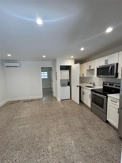 apt-4-820 N Victoria Park Rd, Fort Lauderdale, FL, 33304-5410 | Card Image