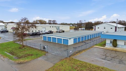 3055 3rd St S, Waite Park, MN, 56387-2010 | Card Image