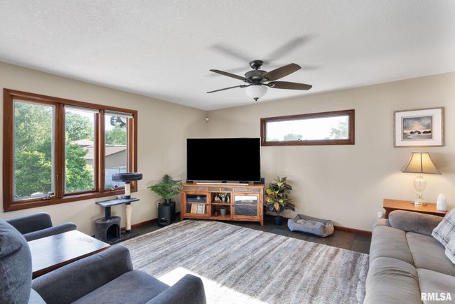 1419 3 Rd St, House other with 3 bedrooms, 4 bathrooms and null parking in Camanche IA | Image 15