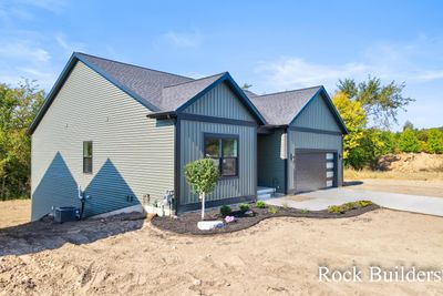 2954 Norway Pine Drive, House other with 4 bedrooms, 3 bathrooms and null parking in Grand Rapids MI | Image 2