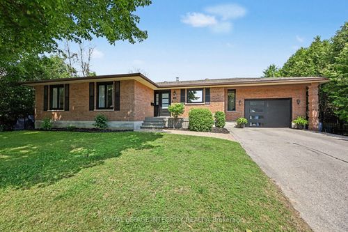 19 Jessie Dr, Perth, ON, K7H3J8 | Card Image