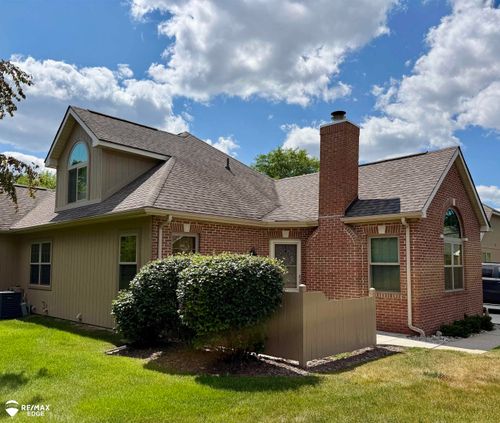662 Perry Creek Dr, Grand Blanc, MI, 48439-1474 | Card Image