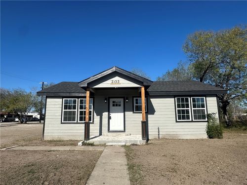 203 E Blair St, Three Rivers, TX, 78071 | Card Image
