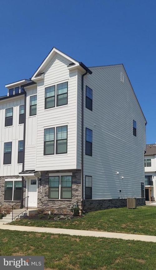 296 Ensemble Way, FREDERICK, MD, 21701-9488 | Card Image