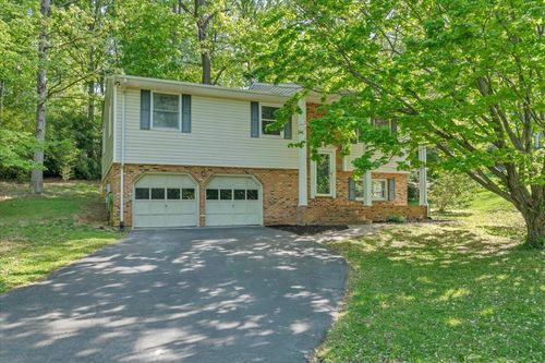 56 Heather Ln, Troutville, VA, 24175-6686 | Card Image