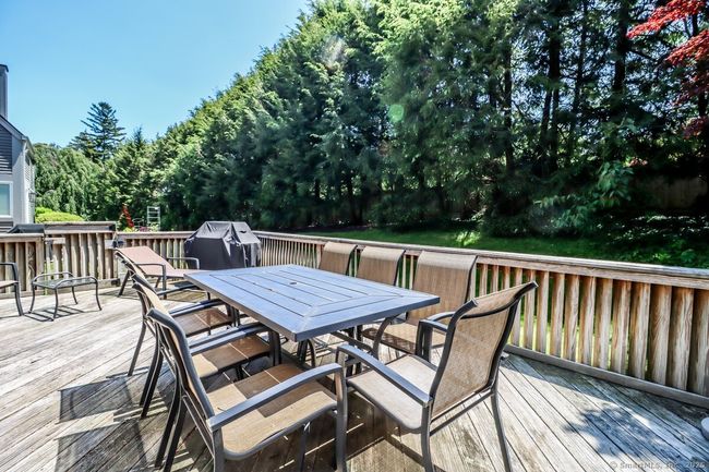 APT-2 - 230 New Canaan Ave, Condo with 3 bedrooms, 3 bathrooms and 3 parking in Norwalk CT | Image 15