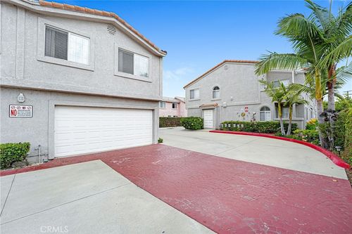 6551 Motz, Paramount, CA, 90723 | Card Image