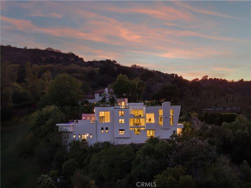3596 Woodhill Canyon Rd, Studio City, CA, 91604-3656 | Card Image