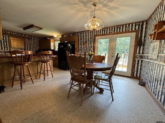 22001 County Road 2321, House other with 3 bedrooms, 2 bathrooms and null parking in Arp TX | Image 16