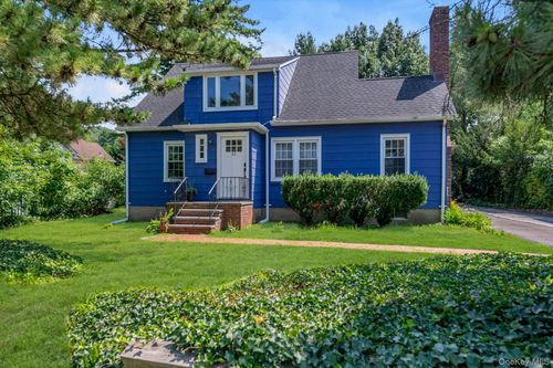 22 Harbor Rd, Port Washington, NY, 11050-2524 | Card Image