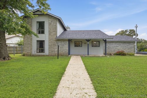 3902 S 123rd East Place, Tulsa, OK, 74146 | Card Image