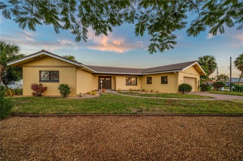 200 Capri Isles Ct, PUNTA GORDA, FL, 33950-6402 | Card Image