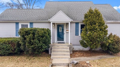 2 Whitman St, Smithfield, RI, 02917-3814 | Card Image