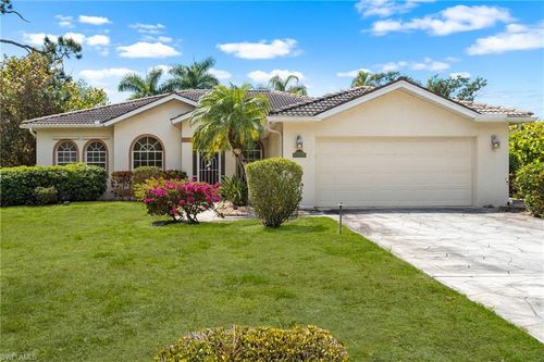 25900 Creekbend Dr, BONITA SPRINGS, FL, 34135 | Card Image