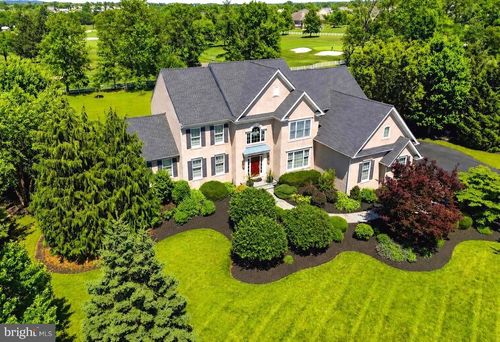 583 Oakmont Dr E, Telford, PA, 18969-2700 | Card Image