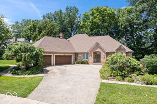 7250 Royal Oakland Dr, Indianapolis, IN, 46236-9152 | Card Image