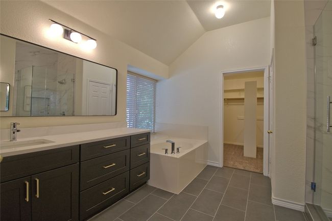 2423 Falcon Dr, House other with 3 bedrooms, 3 bathrooms and 4 parking in Round Rock TX | Image 18