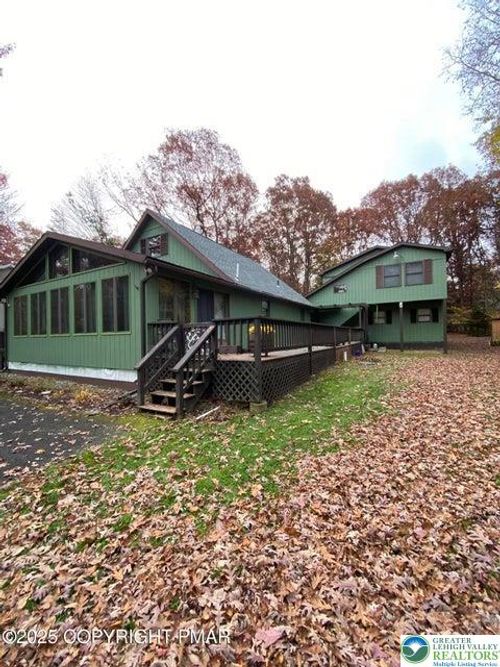 102 Indian Trl, Jim Thorpe, PA, 18229-2830 | Card Image