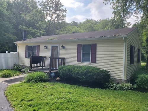 6611 Lear Nagle Rd, North Ridgeville, OH, 44039-3231 | Card Image