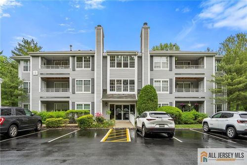 102 Raintree Ct, Helmetta, NJ, 08828-1100 | Card Image
