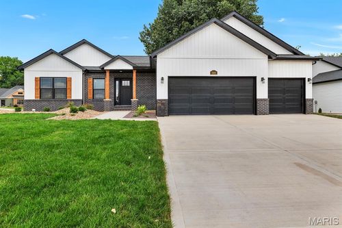 1501 Guilford Pl, Troy, IL, 62294-1452 | Card Image