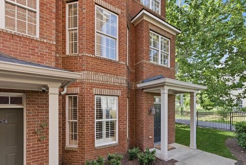 752 Wedgewood Park, Nashville, TN, 37203-5526 | Card Image
