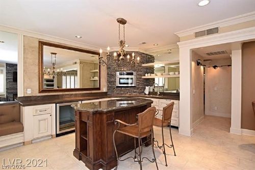 5821-251 S Green Valley Pkwy, Henderson, NV, 89012-2372 | Card Image