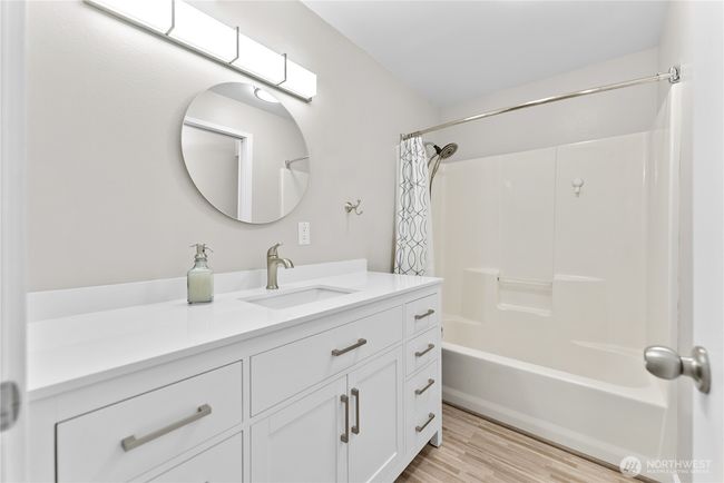 Downstairs bathroom | Image 23