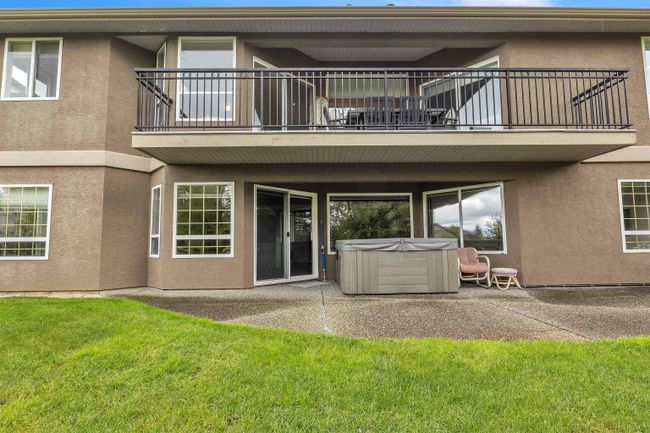 3903 Coachstone Way, House other with 3 bedrooms, 2 bathrooms and 4 parking in Abbotsford BC | Image 38