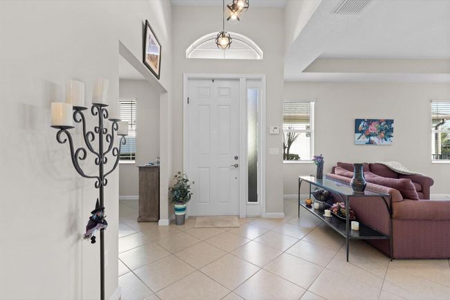 12802 Sw Lake Fern Cir, Condo with 2 bedrooms, 2 bathrooms and null parking in Port St. Lucie FL | Image 4