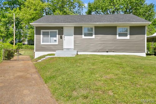 10305 Galloway Dr, Saint Louis, MO, 63137-4036 | Card Image