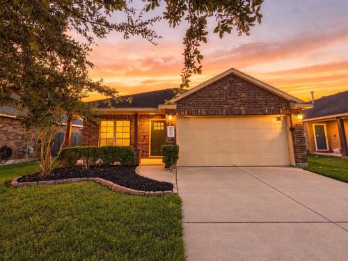 2913 Landing Edge Ln, Dickinson, TX, 77539-6255 | Card Image